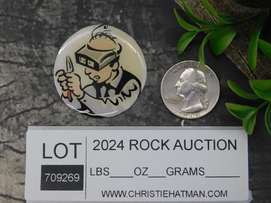 Round Pinback Button Featuring Technician Illustration - 2