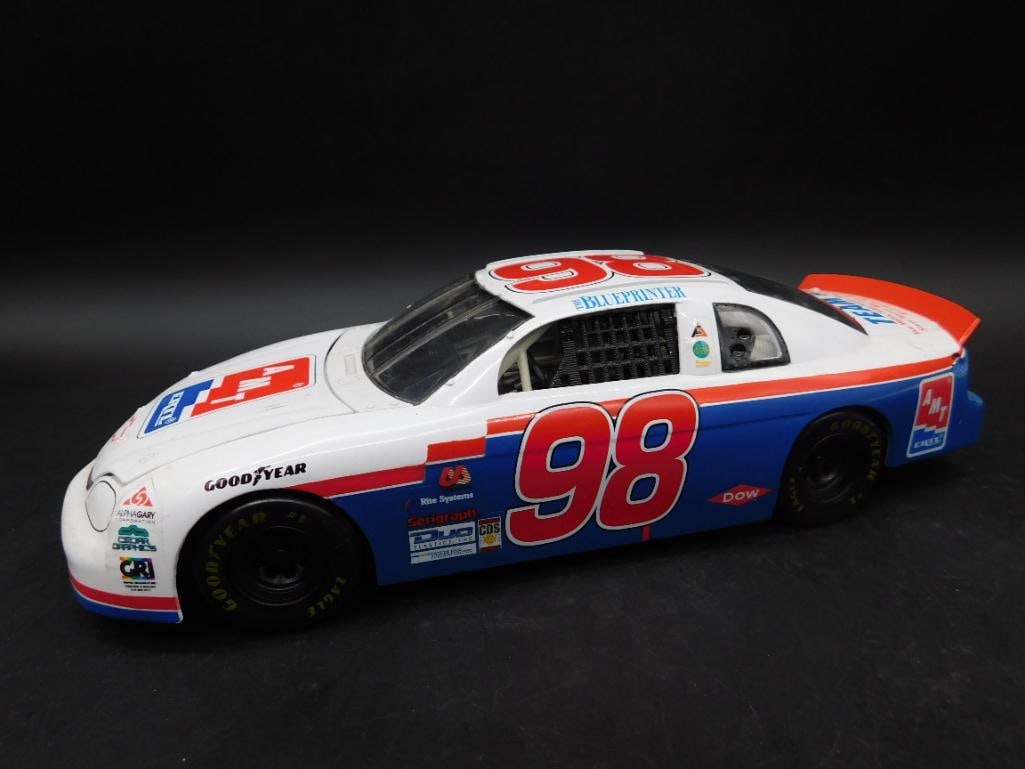 AMT 1:25 Scale #98 Team Monte Carlo Race Car Model: AMT 1:25 Scale #98 Team Monte Carlo Race Car Model