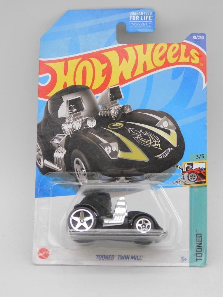 Hot Wheels Tooled Twin Mill in Blister Packaging: Hot Wheels Tooled Twin Mill in Blister Packaging