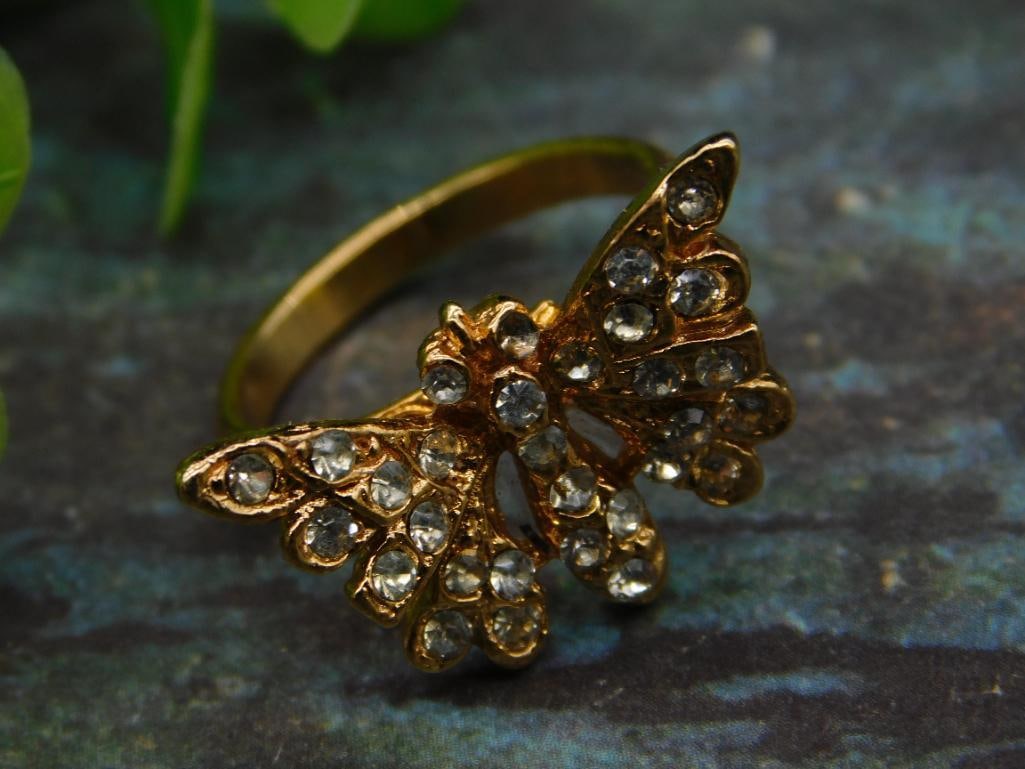 RHINESTONE BUTTERFLY RING: RHINESTONE BUTTERFLY RING
