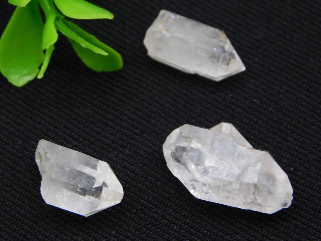 HERKIMER DIAMONDS 40 CARATS ROCK STONE LAPIDARY SPECIMEN: HERKIMER DIAMONDS 40 CARATS ROCK STONE LAPIDARY SPECIMEN