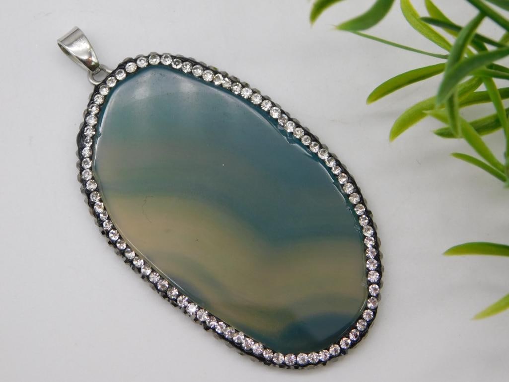 AGATE PENDANT ROCK STONE LAPIDARY SPECIMEN: AGATE PENDANT ROCK STONE LAPIDARY SPECIMEN