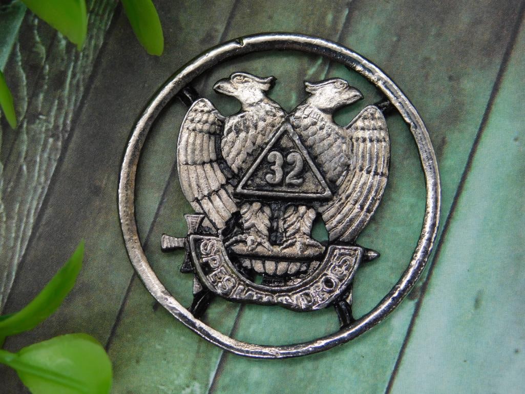 CUT COIN COLLECTIBLE VINTAGE ANTIQUE: CUT COIN COLLECTIBLE VINTAGE ANTIQUE