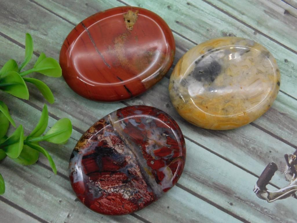 WORRY STONES ROCK STONE LAPIDARY SPECIMEN: WORRY STONES ROCK STONE LAPIDARY SPECIMEN