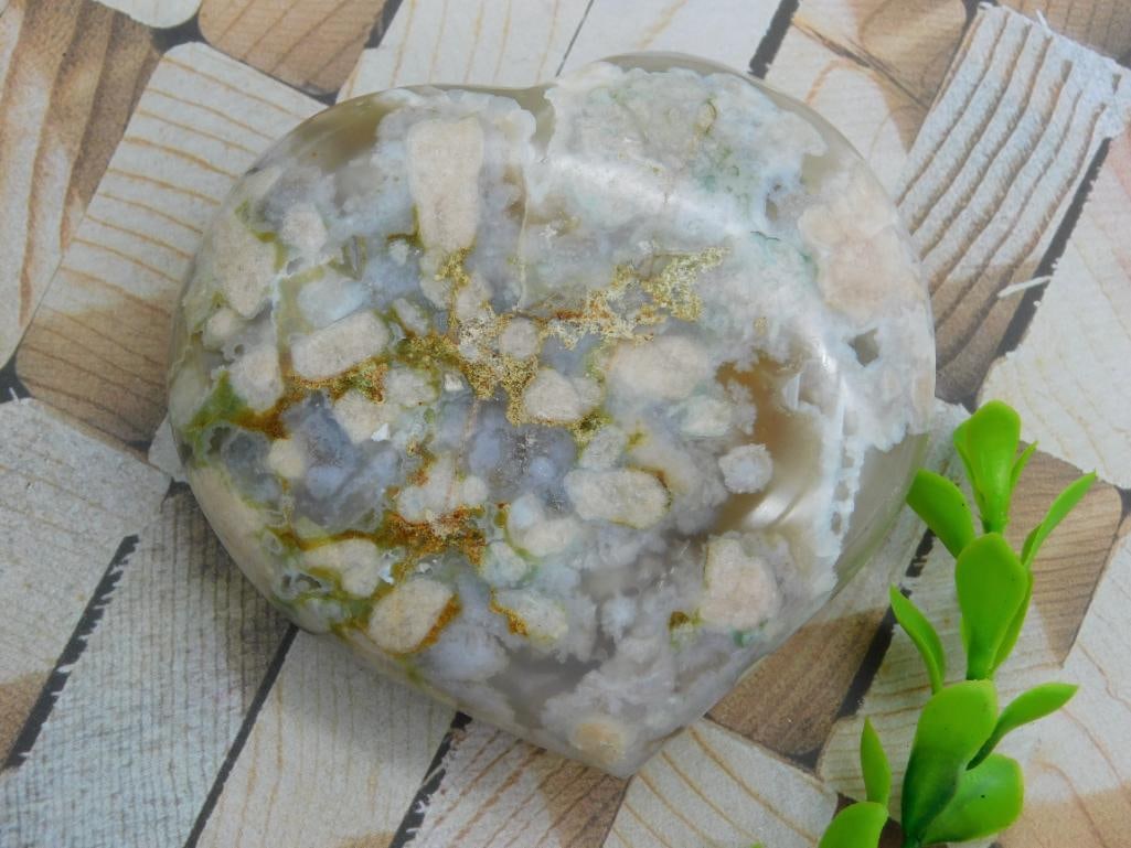 HATMANS FLOWER PETAL AGATE ROCK STONE LAPIDARY SPECIMEN: HATMANS FLOWER PETAL AGATE ROCK STONE LAPIDARY SPECIMEN