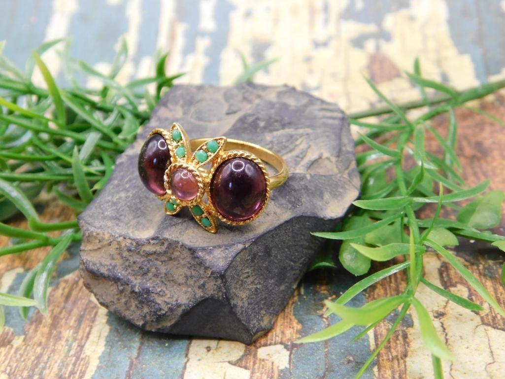 MIXED STONE BUTTERFLY RING ROCK STONE LAPIDARY SPECIMEN: MIXED STONE BUTTERFLY RING ROCK STONE LAPIDARY SPECIMEN