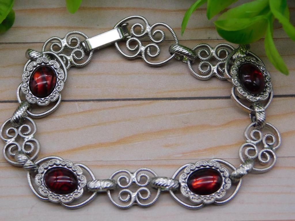 GENUINE STONE BRACELET ROCK STONE LAPIDARY SPECIMEN: GENUINE STONE BRACELET ROCK STONE LAPIDARY SPECIMEN