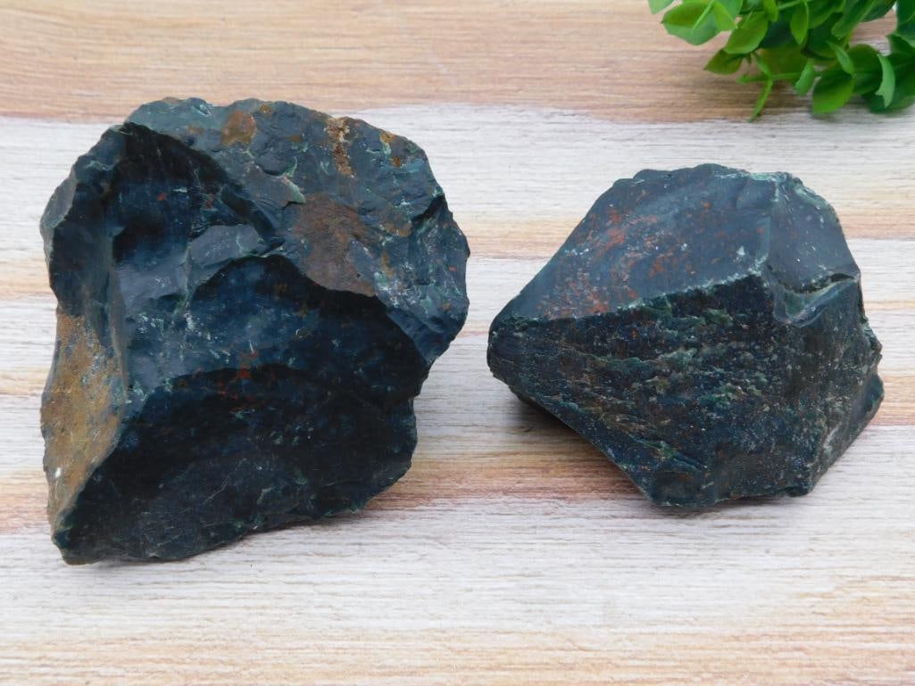 BLOODSTONE ROCK STONE LAPIDARY SPECIMEN: BLOODSTONE ROCK STONE LAPIDARY SPECIMEN