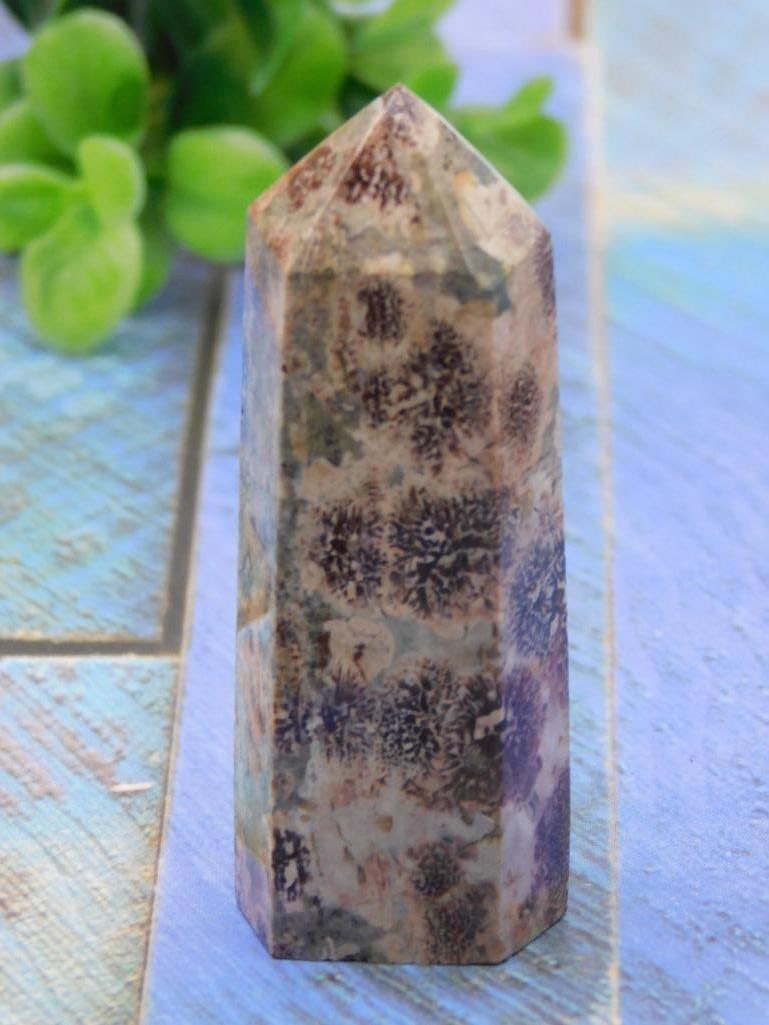 GREEN FLOWER PETAL AGATE TOWER ROCK STONE LAPIDARY SPECIMEN (1 of 2)