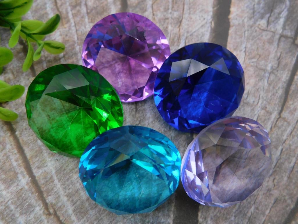 DISPLAY DIAMONDS ROCK STONE LAPIDARY SPECIMEN: DISPLAY DIAMONDS ROCK STONE LAPIDARY SPECIMEN