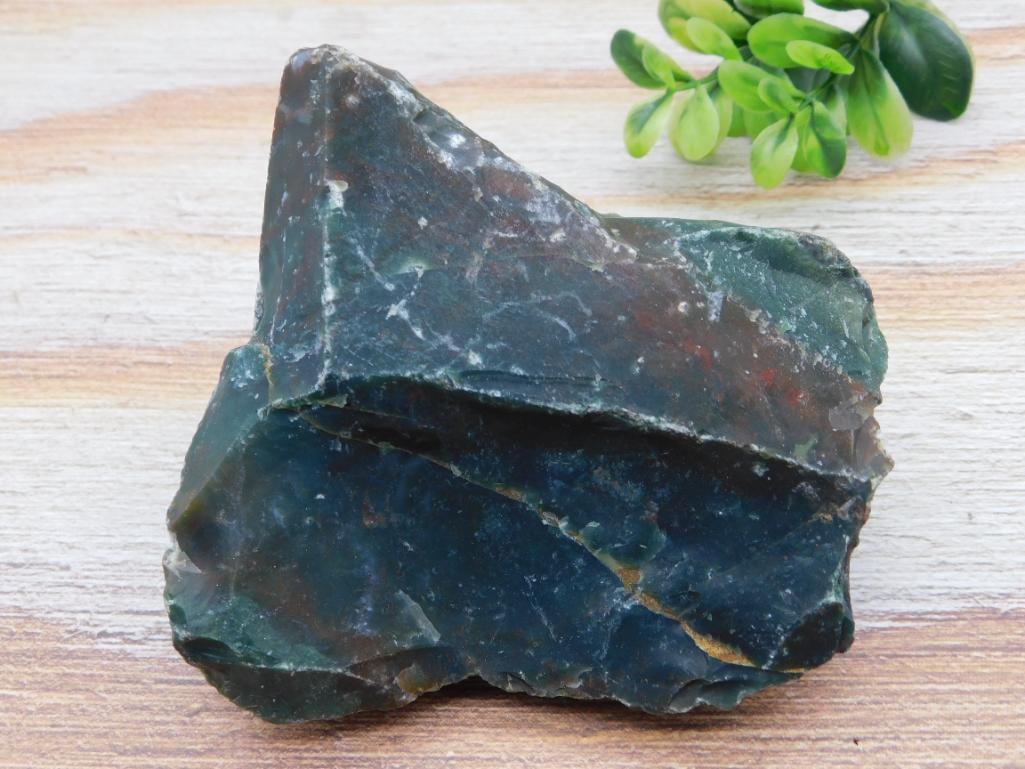 BLOODSTONE ROCK STONE LAPIDARY SPECIMEN: BLOODSTONE ROCK STONE LAPIDARY SPECIMEN