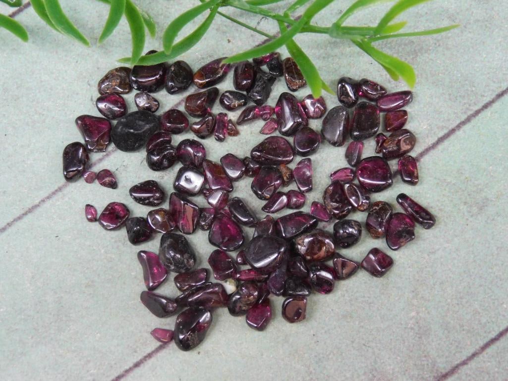 GARNET ROCK STONE LAPIDARY SPECIMEN: GARNET ROCK STONE LAPIDARY SPECIMEN