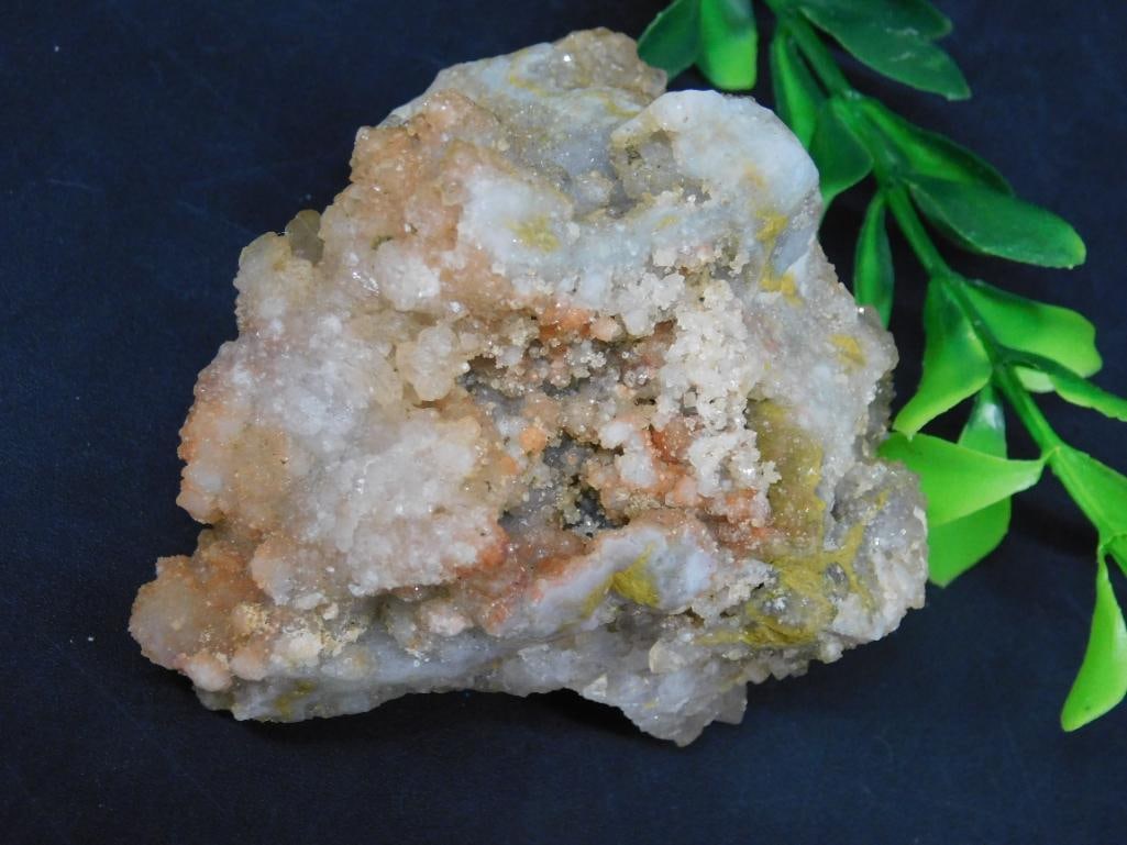 ROCK STONE LAPIDARY SPECIMEN: ROCK STONE LAPIDARY SPECIMEN