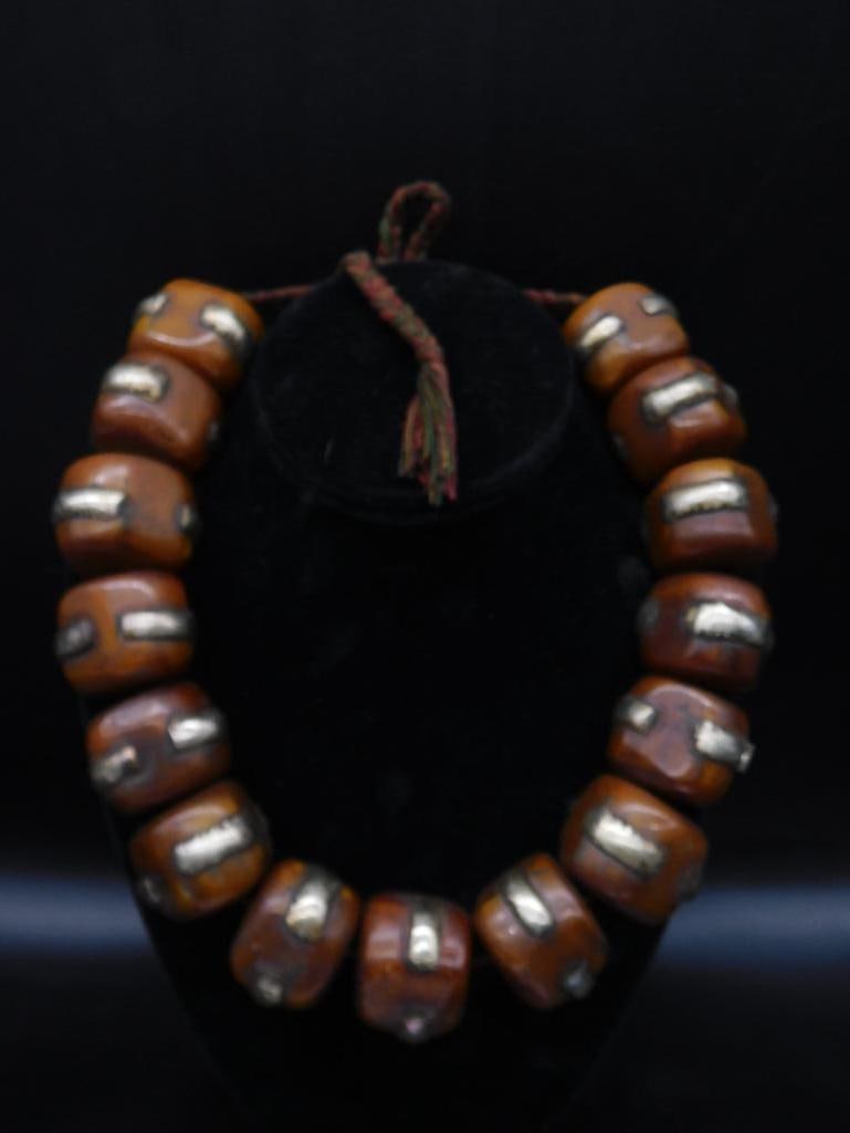 LARGE BEADED NECKLACE VINTAGE ANTIQUE (1 of 3)