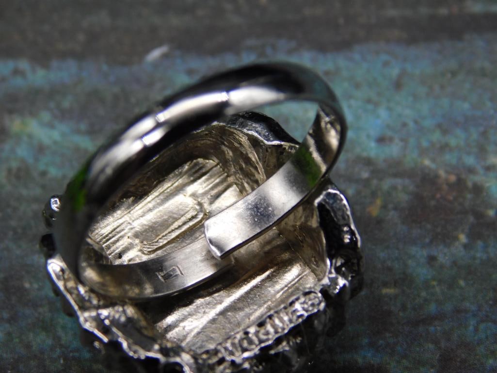 ROSE RING ROCK STONE LAPIDARY SPECIMEN - 2