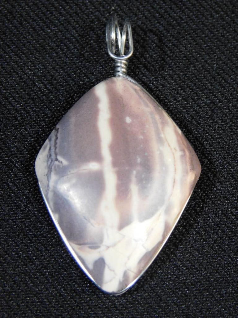 GENUINE STONE PENDANT ROCK STONE LAPIDARY SPECIMEN (1 of 2)