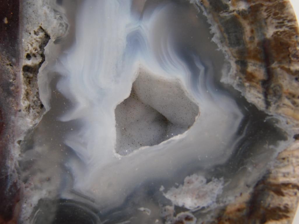 GEODE ROCK STONE LAPIDARY SPECIMEN - 2