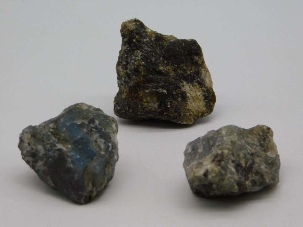 LABRADORITE ROCK STONE LAPIDARY SPECIMEN: LABRADORITE ROCK STONE LAPIDARY SPECIMEN