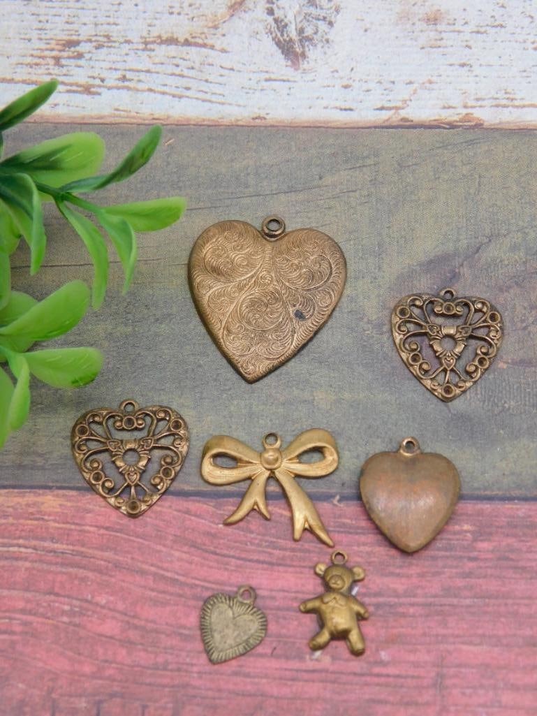 MIXED PENDANT LOT ROCK STONE LAPIDARY SPECIMEN: MIXED PENDANT LOT ROCK STONE LAPIDARY SPECIMEN