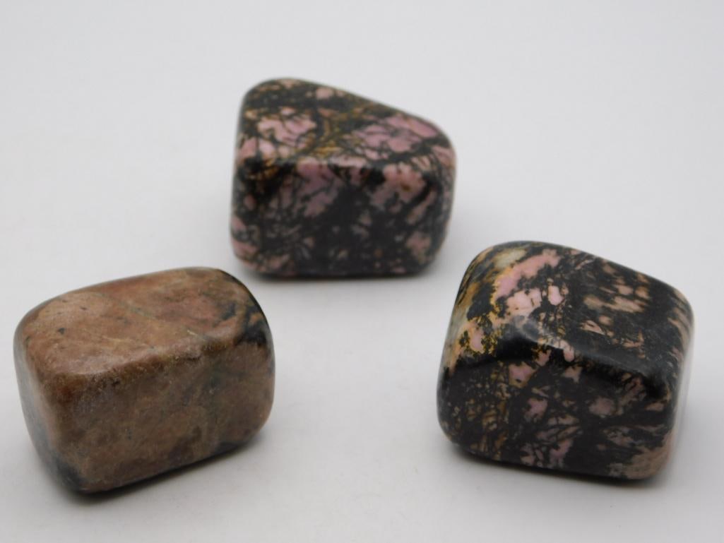 RHODONITE ROCK STONE LAPIDARY SPECIMEN: RHODONITE ROCK STONE LAPIDARY SPECIMEN