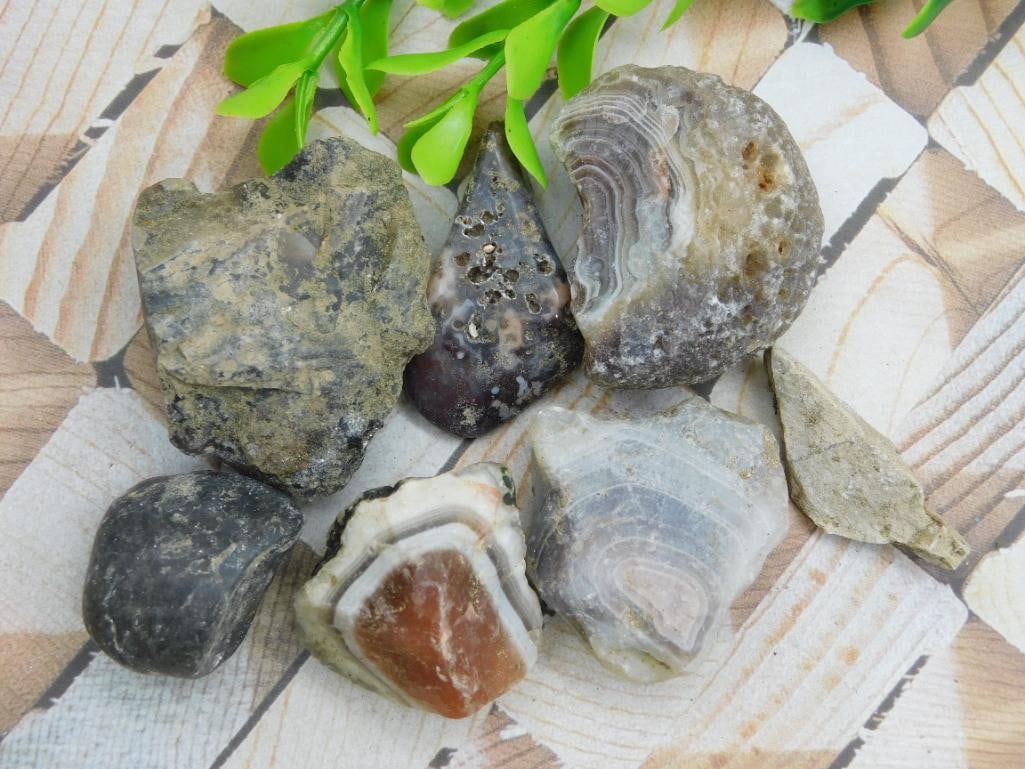 MIXED LOT ROCK STONE LAPIDARY SPECIMEN: MIXED LOT ROCK STONE LAPIDARY SPECIMEN