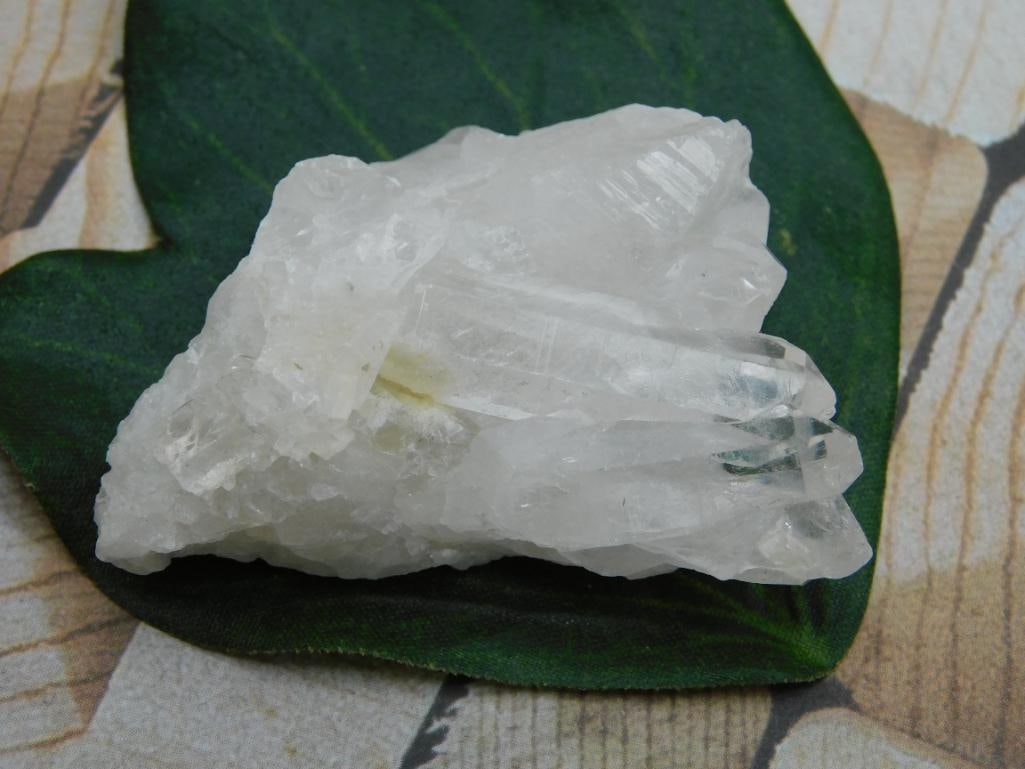 QUARTZ ROCK STONE LAPIDARY SPECIMEN (1 of 2)