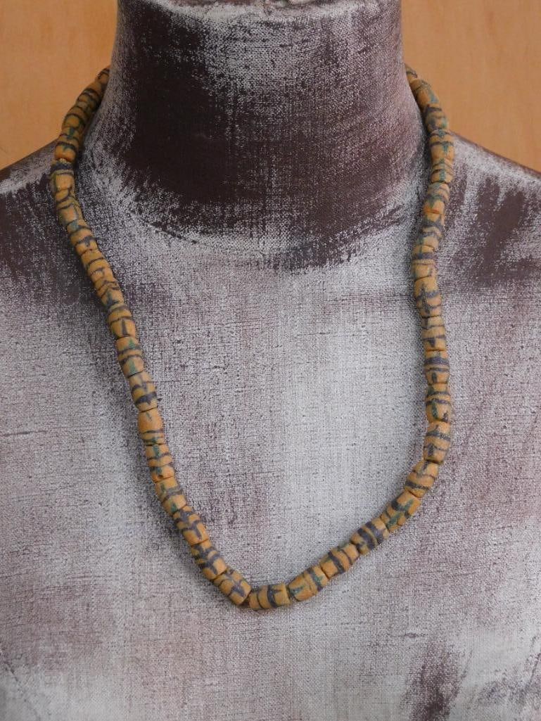 AFRICAN TRADE BEADS ROCK STONE LAPIDARY SPECIMEN: AFRICAN TRADE BEADS ROCK STONE LAPIDARY SPECIMEN