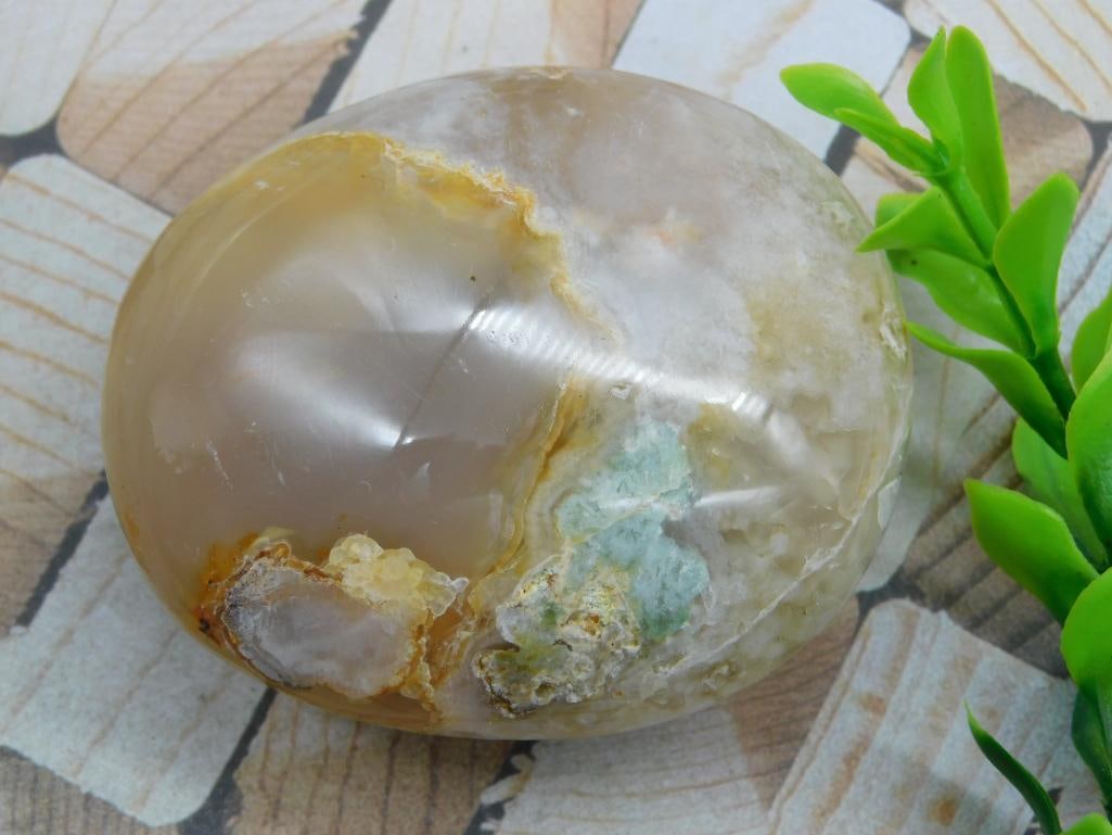 HATMANS FLOWER PETAL AGATE ROCK STONE LAPIDARY SPECIMEN: HATMANS FLOWER PETAL AGATE ROCK STONE LAPIDARY SPECIMEN