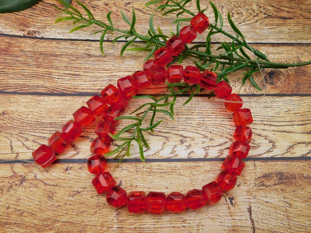 GENUINE STONE BEADS ROCK STONE LAPIDARY SPECIMEN: GENUINE STONE BEADS ROCK STONE LAPIDARY SPECIMEN