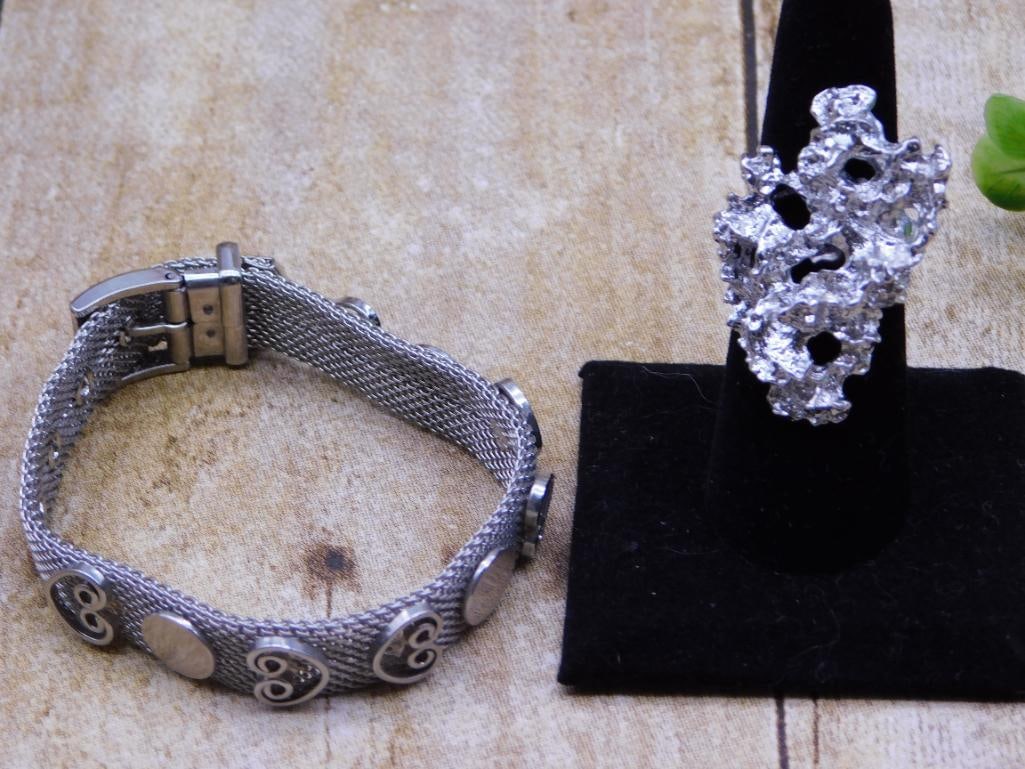 MIXED JEWELRY LOT ROCK STONE LAPIDARY SPECIMEN: MIXED JEWELRY LOT ROCK STONE LAPIDARY SPECIMEN