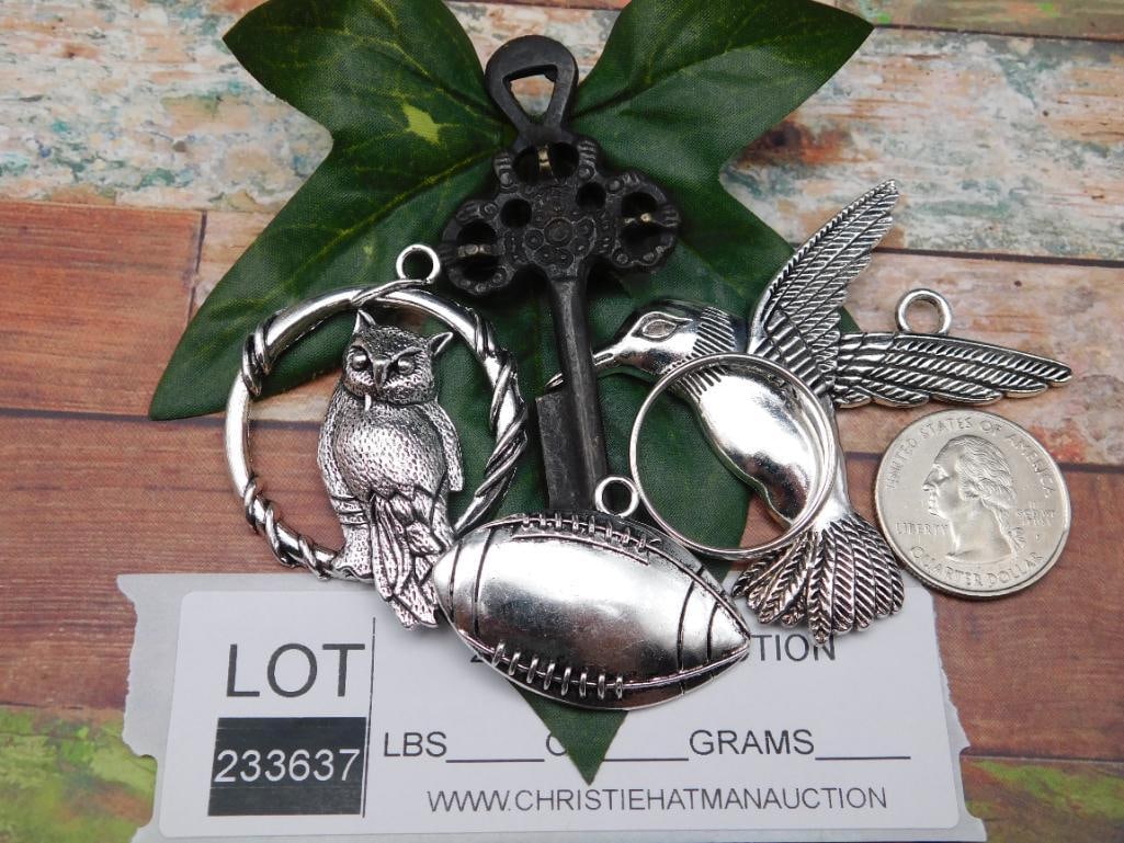 MIXED PENDANT LOT - 2