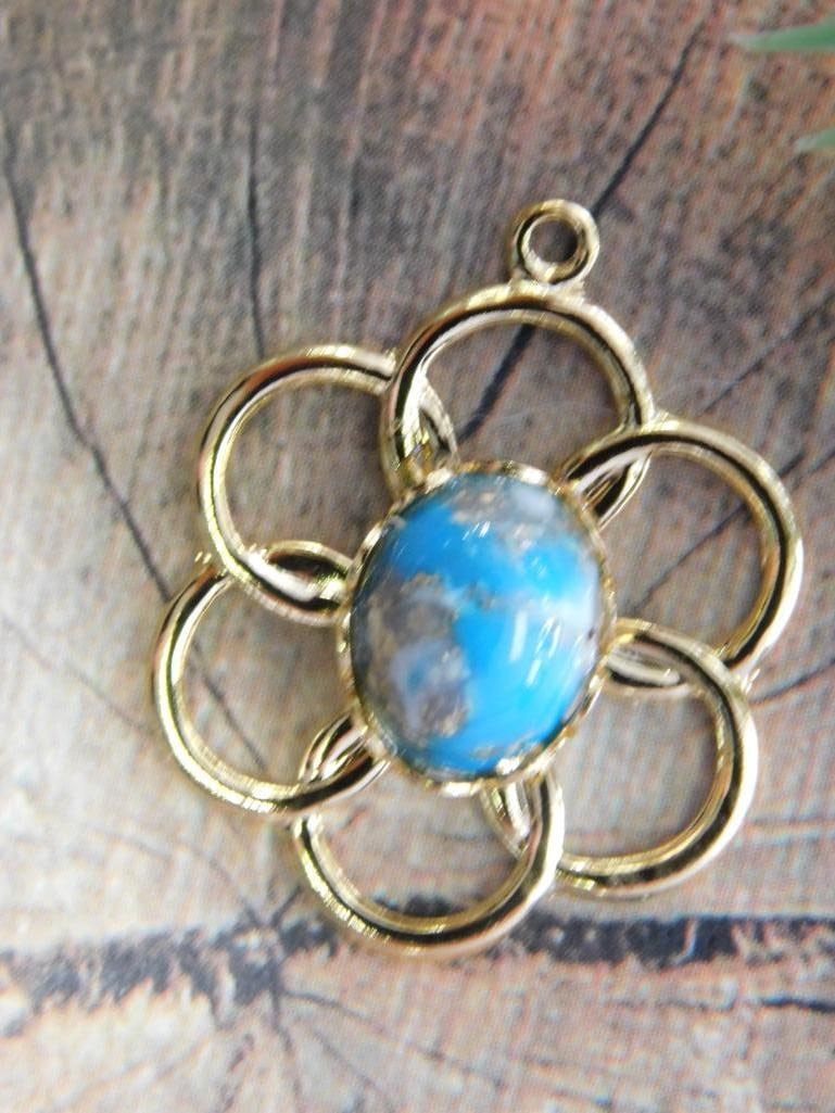 GENUINE STONE PENDANT ROCK STONE LAPIDARY SPECIMEN: GENUINE STONE PENDANT ROCK STONE LAPIDARY SPECIMEN