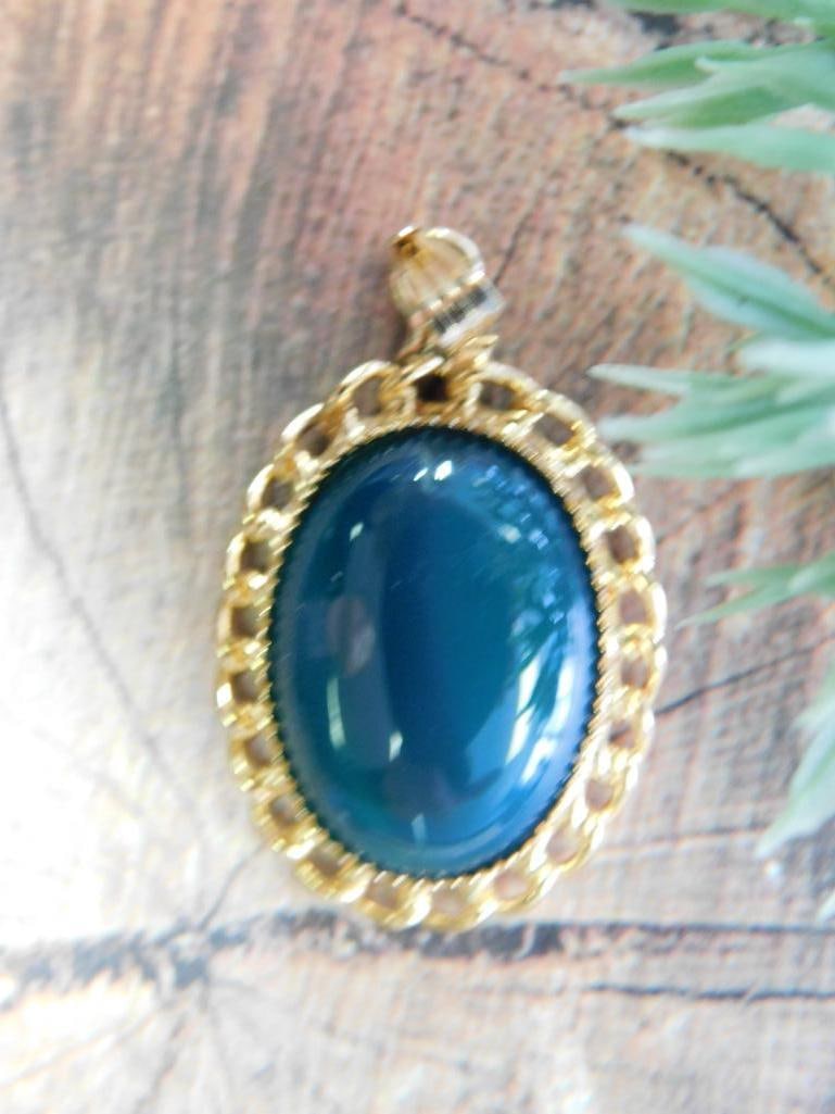 GENUINE STONE PENDANT ROCK STONE LAPIDARY SPECIMEN (1 of 2)