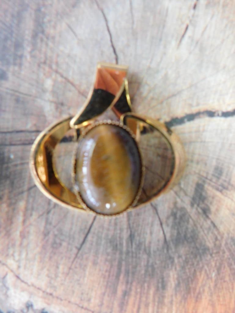 TIGERS EYE PENDANT ROCK STONE LAPIDARY SPECIMEN: TIGERS EYE PENDANT ROCK STONE LAPIDARY SPECIMEN