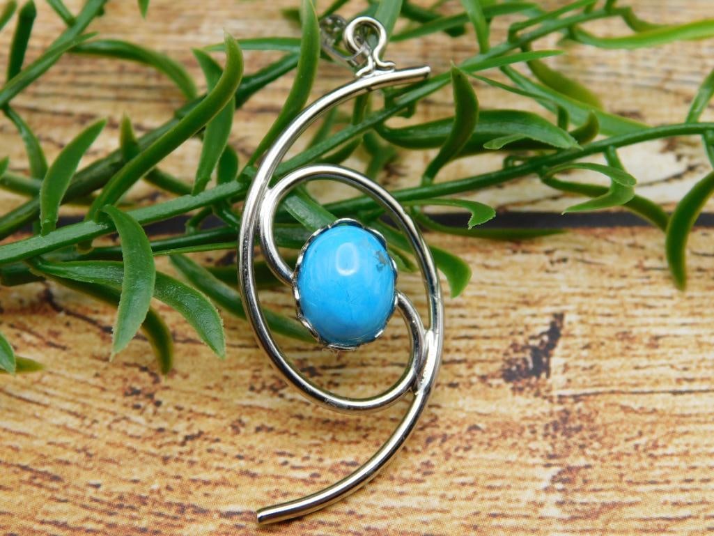 TURQUOISE PENDANT ROCK STONE LAPIDARY SPECIMEN: TURQUOISE PENDANT ROCK STONE LAPIDARY SPECIMEN