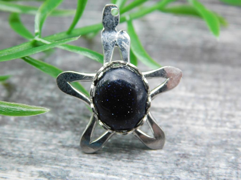 BLUE GOLDSTONE STAR PENDANT ROCK STONE LAPIDARY SPECIMEN: BLUE GOLDSTONE STAR PENDANT ROCK STONE LAPIDARY SPECIMEN