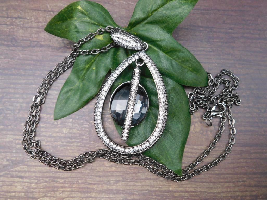 FASHION JEWELRY: FASHION JEWELRY