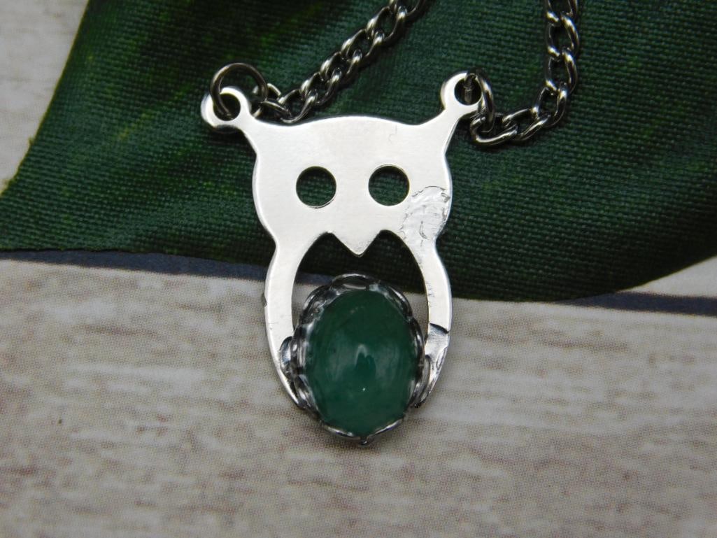AVENTURINE OWL PENDANT NECKLACE ROCK STONE LAPIDARY SPECIMEN: AVENTURINE OWL PENDANT NECKLACE ROCK STONE LAPIDARY SPECIMEN