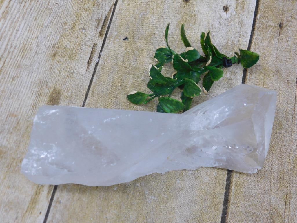 ROCK STONE LAPIDARY SPECIMEN: ROCK STONE LAPIDARY SPECIMEN