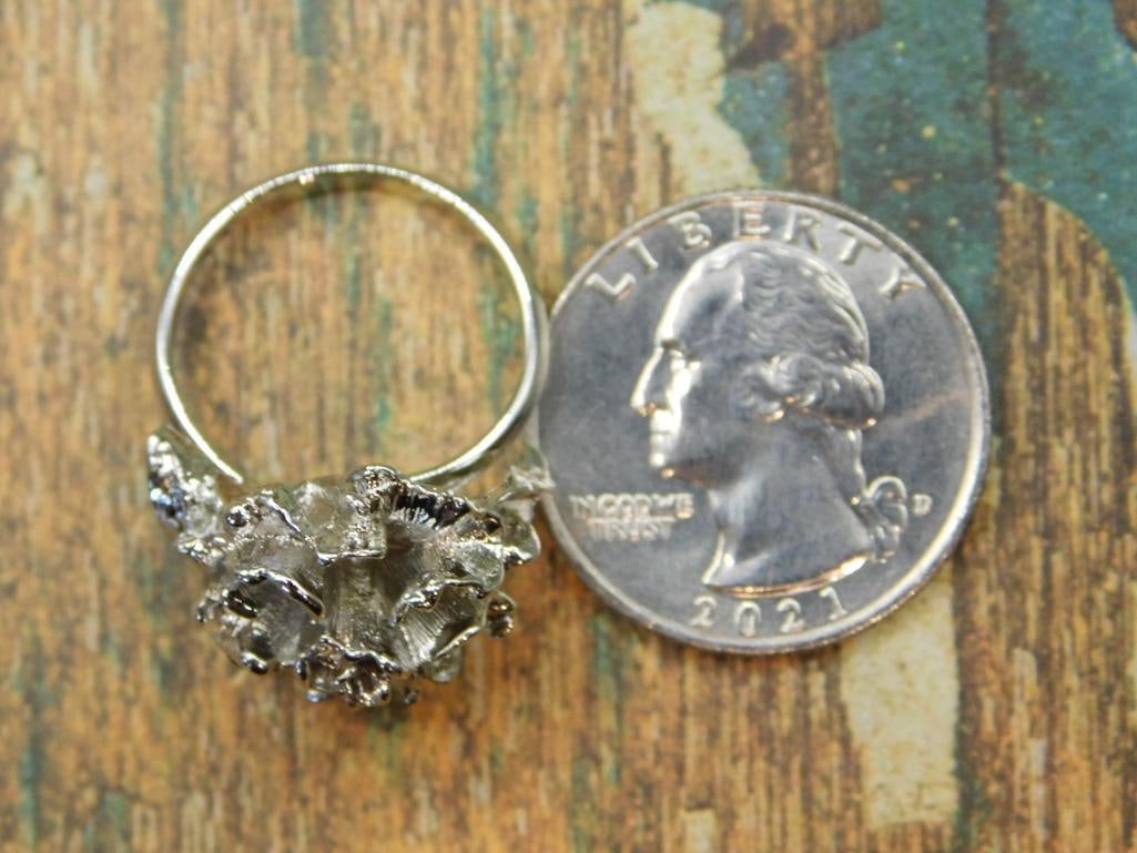 FLOWER RING ROCK STONE LAPIDARY SPECIMEN - 4