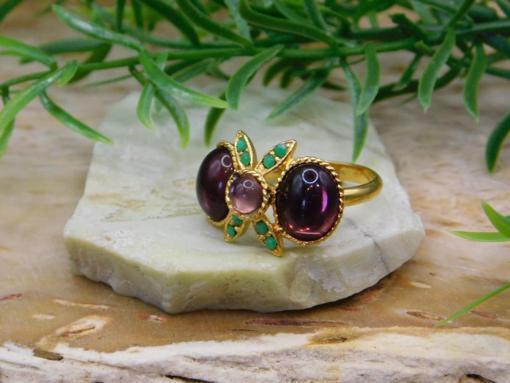 MIXED STONE BUTTERFLY RING ROCK STONE LAPIDARY SPECIMEN: MIXED STONE BUTTERFLY RING ROCK STONE LAPIDARY SPECIMEN