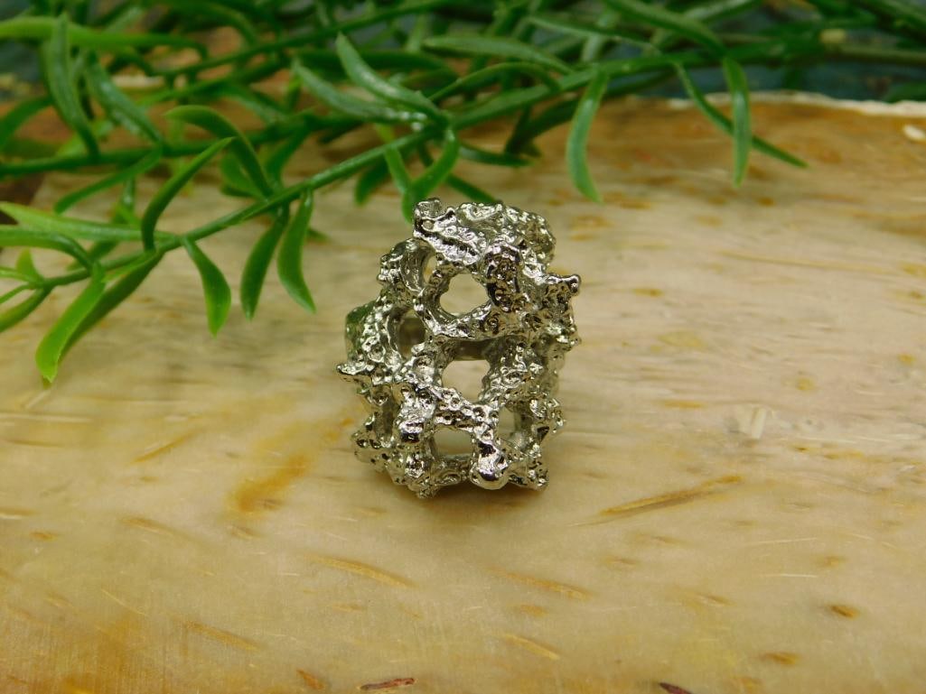 RING ROCK STONE LAPIDARY SPECIMEN: RING ROCK STONE LAPIDARY SPECIMEN