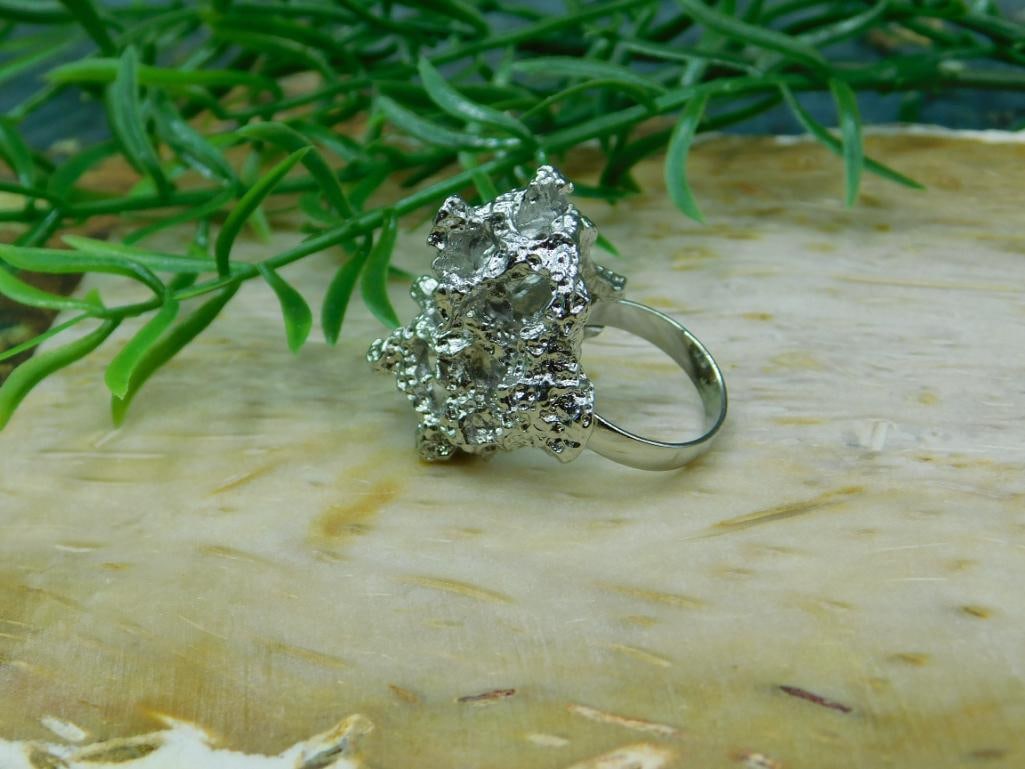 RING ROCK STONE LAPIDARY SPECIMEN - 2