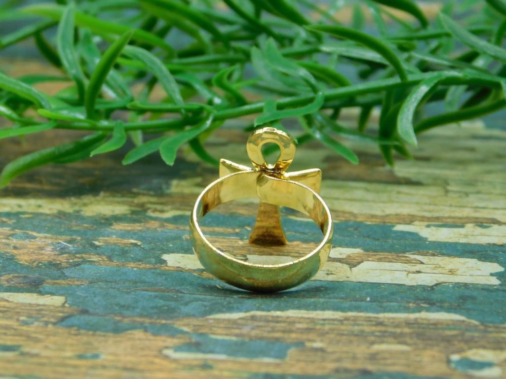 ANKH RING ROCK STONE LAPIDARY SPECIMEN - 3