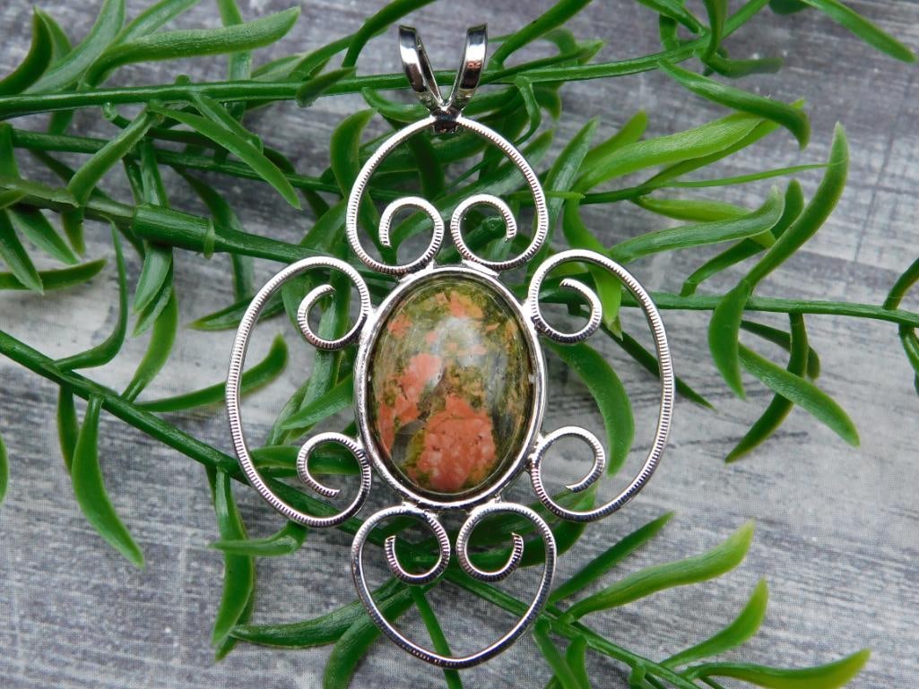 UNAKITE PENDANT ROCK STONE LAPIDARY SPECIMEN: UNAKITE PENDANT ROCK STONE LAPIDARY SPECIMEN