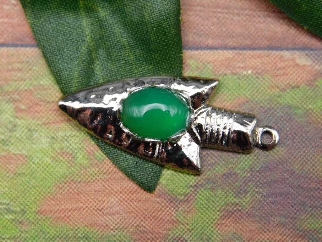 AVENTURINE PENDANT ROCK STONE LAPIDARY SPECIMEN: AVENTURINE PENDANT ROCK STONE LAPIDARY SPECIMEN