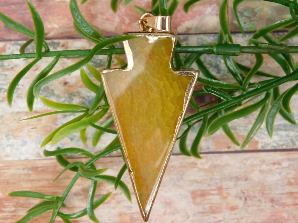 AGATE SLICE PENDANT ROCK STONE LAPIDARY SPECIMEN: AGATE SLICE PENDANT ROCK STONE LAPIDARY SPECIMEN