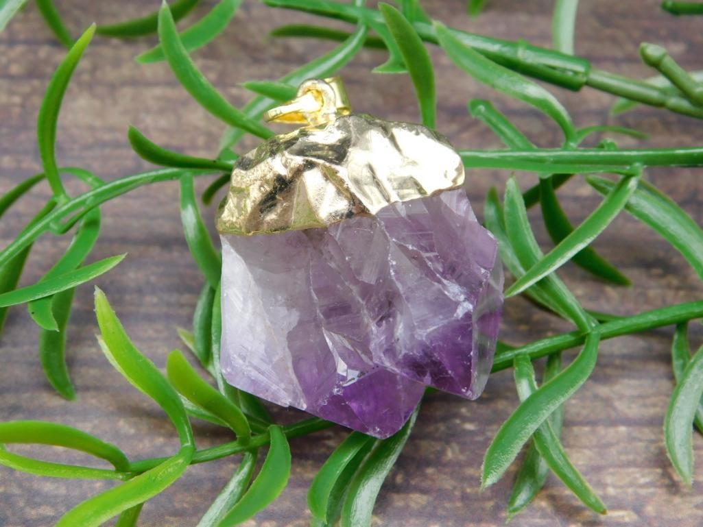 AMETHYST PENDANT ROCK STONE LAPIDARY SPECIMEN: AMETHYST PENDANT ROCK STONE LAPIDARY SPECIMEN