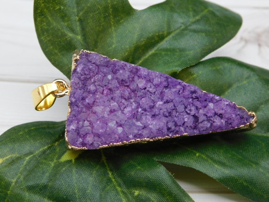 DRUZY QUARTZ PENDANT ROCK STONE LAPIDARY SPECIMEN: DRUZY QUARTZ PENDANT ROCK STONE LAPIDARY SPECIMEN