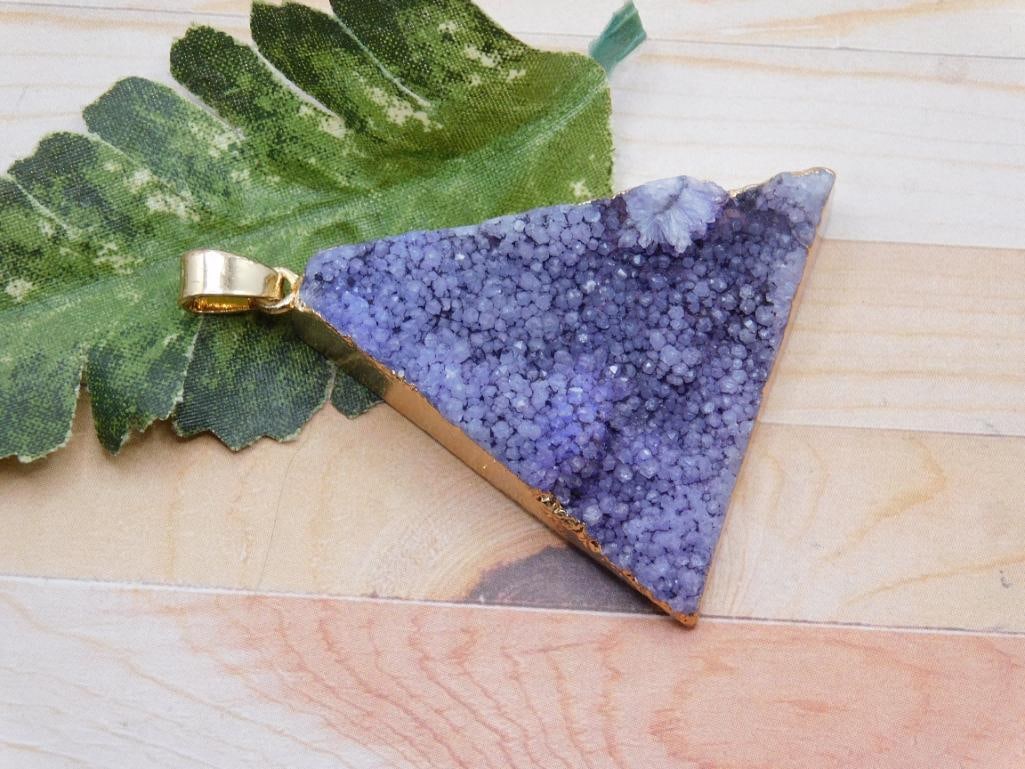 DRUZY QUARTZ PENDANT ROCK STONE LAPIDARY SPECIMEN: DRUZY QUARTZ PENDANT ROCK STONE LAPIDARY SPECIMEN